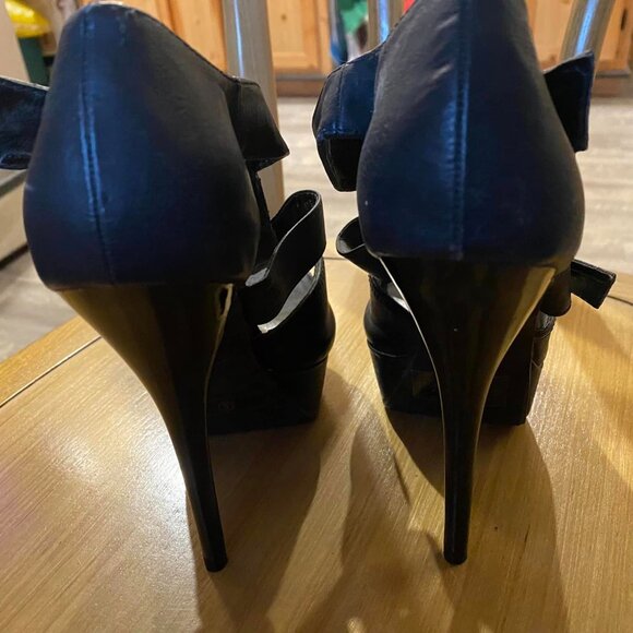 Sexy Stilettos Size 6 - Picture 3 of 4